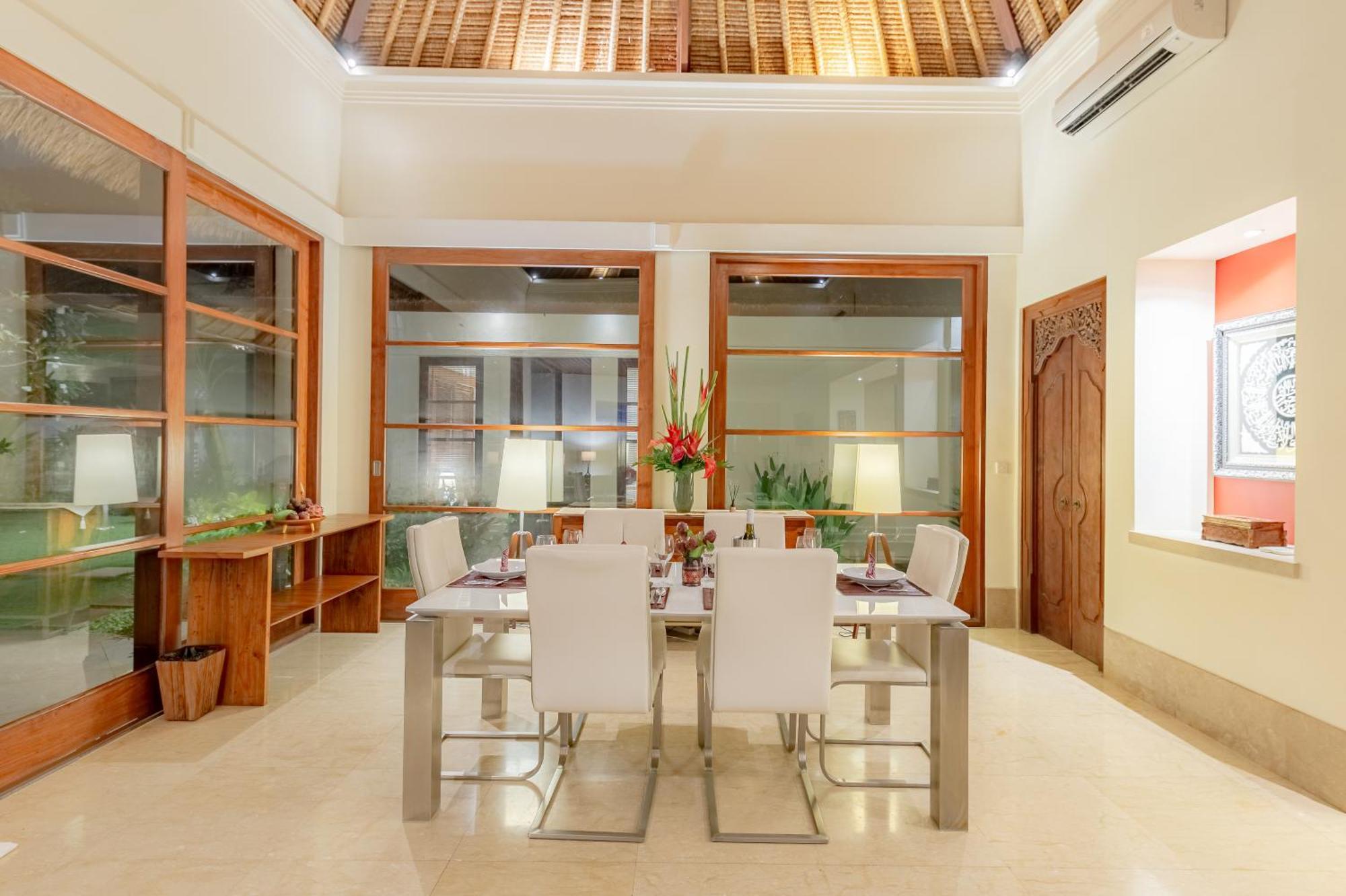 Villa Dorado - Steps From Jimbaran Beach Экстерьер фото