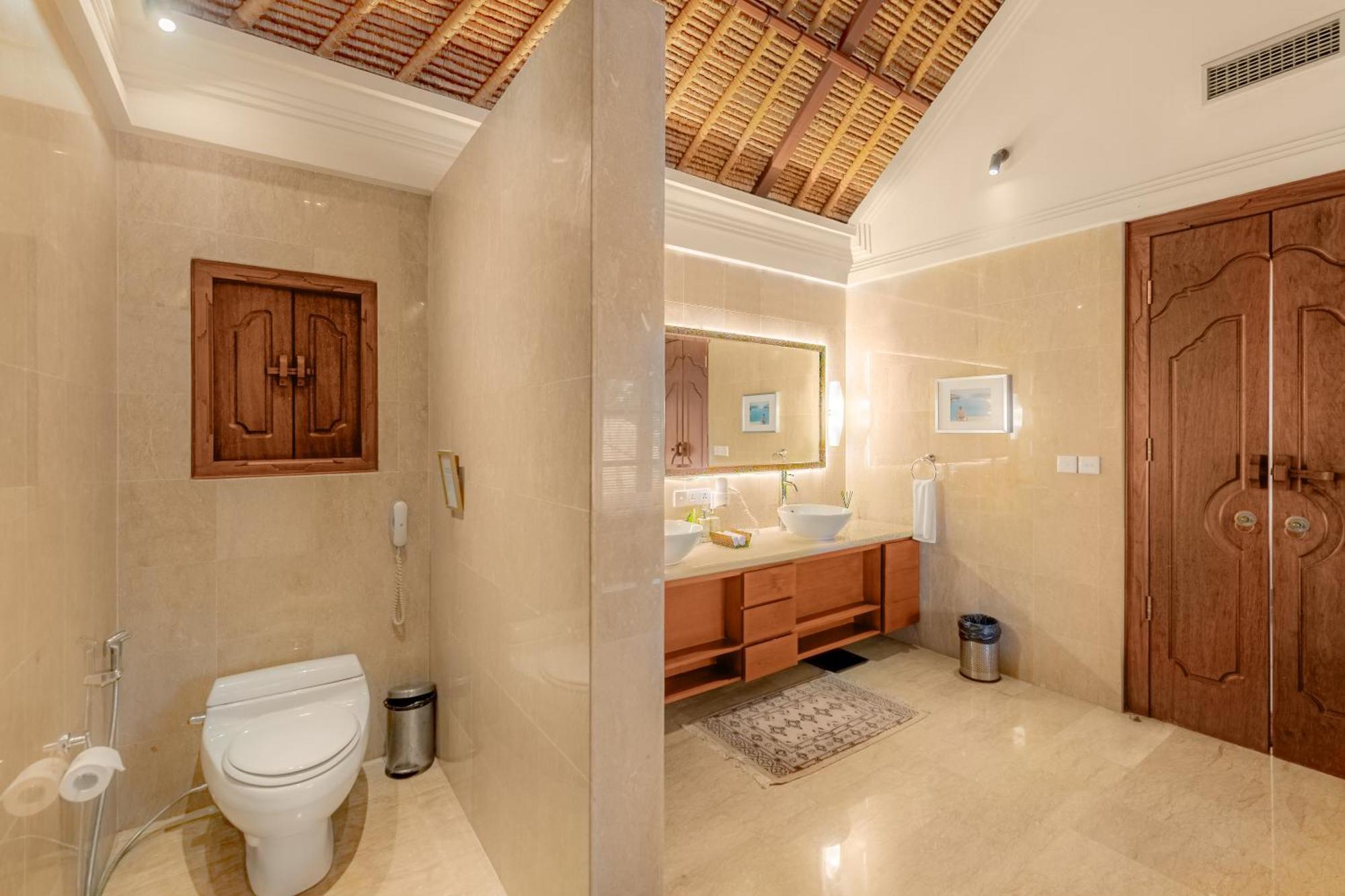 Villa Dorado - Steps From Jimbaran Beach Экстерьер фото